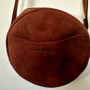 Portland Leather Circle crossbody bag